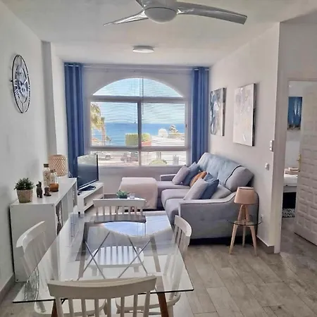דירה 2 Bed Beachfront In *
